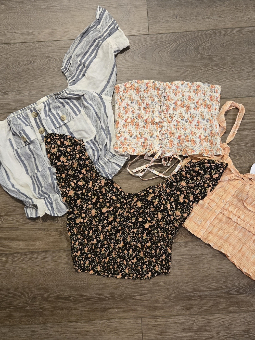 American Eagle Outfitters Size Medium Bundle